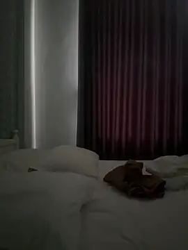 boyhigh1997 online show from 10/26/25, 02:50