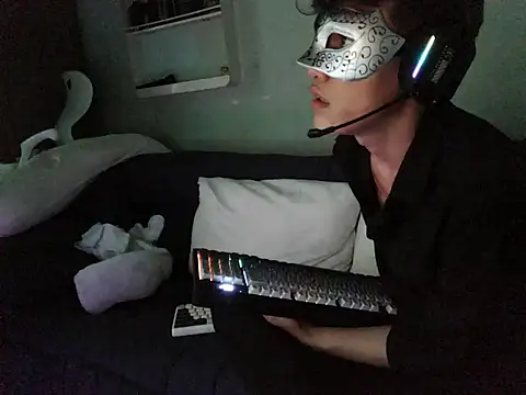 boyhigh1997 online show from 03/23/26, 08:07