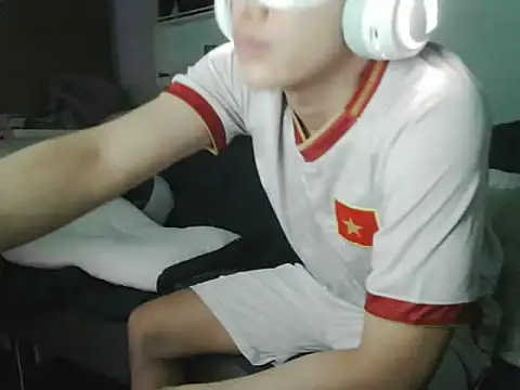 boyhigh1997 online show from 05/08/26, 02:17