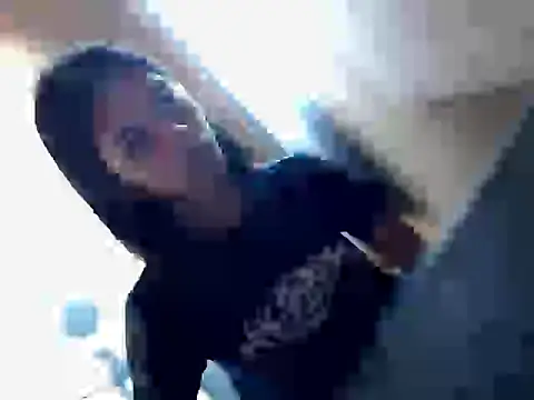 Hot tsjeshelle online show from 12/18/25, 01:00