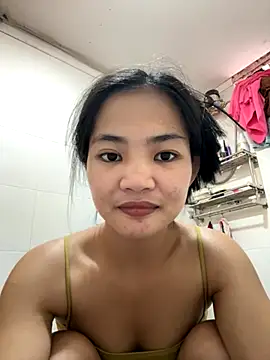 Snapshot of princess_janine chatting on 09/17/25, 06:48 princess janine online show from 09/17/25, 06:48