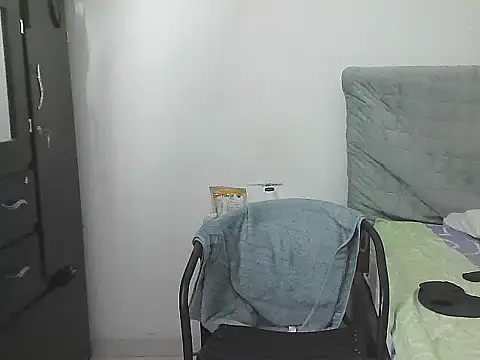Snapshot of morenocabro10 chatting on 05/03/26, 06:58 morenocabro10 online show from 05/03/26, 06:58