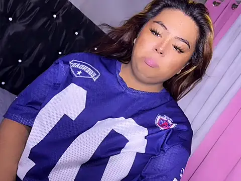 cumdumpsterwoman69 online show from 05/07/26, 11:48