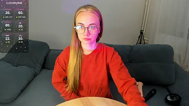 MewStella online show from 09/14/25, 09:25