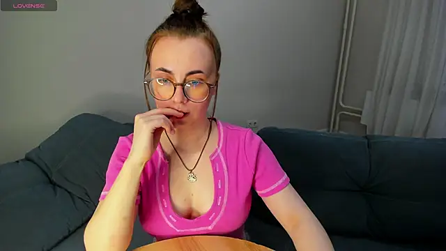 MewStella online show from 04/16/26, 04:30