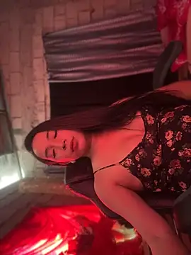 NicoleRoseTS online show from 04/15/26, 05:36