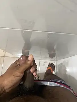 Snapshot of Preto_Diamamte chatting on 02/16/26, 10:00 Preto Diamamte online show from 02/16/26, 10:00