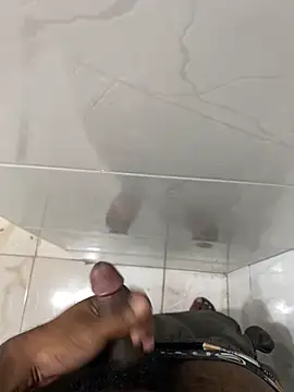 Snapshot of Preto_Diamamte chatting on 02/19/26, 10:00 Preto Diamamte online show from 02/19/26, 10:00