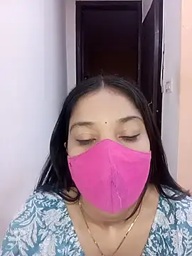 Snapshot of Cute_Rakhi8 chatting on 06/25/26, 05:23 Cute Rakhi8 online show from 06/25/26, 05:23