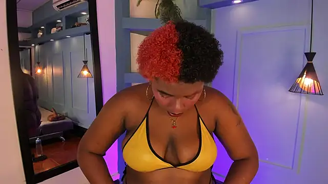 NanyMoreno online show from 04/13/26, 08:03