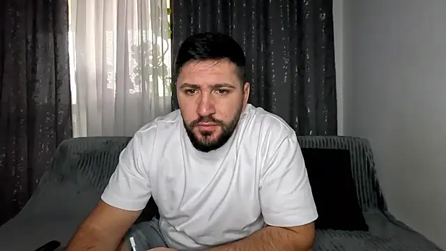 Gold Alpha Boy online show from 11/09/25, 10:24