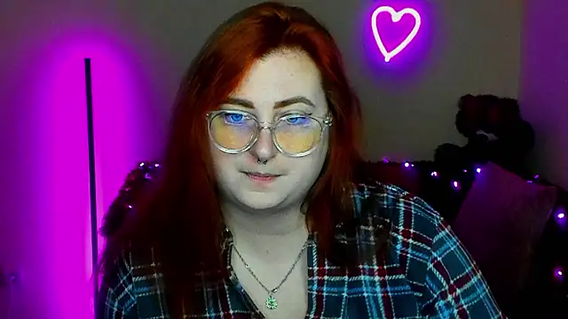 Snapshot of Alicia_love00 chatting on 03/24/26, 06:29 Alicia love00 online show from 03/24/26, 06:29