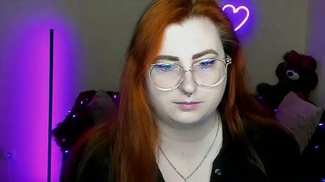 Snapshot of Alicia_love00 chatting on 04/05/26, 05:26 Alicia love00 online show from 04/05/26, 05:26