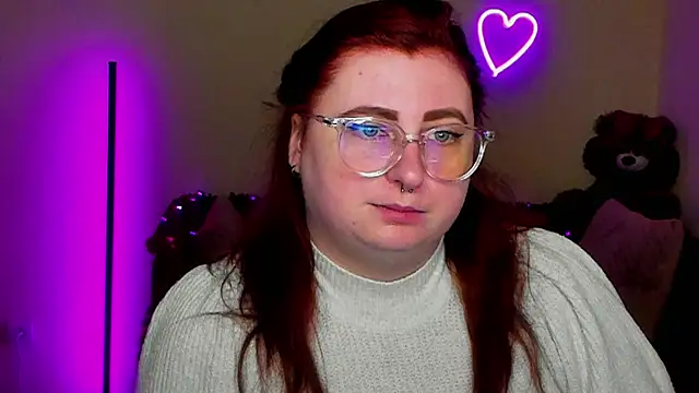 Snapshot of Alicia_love00 chatting on 04/10/26, 05:23 Alicia love00 online show from 04/10/26, 05:23