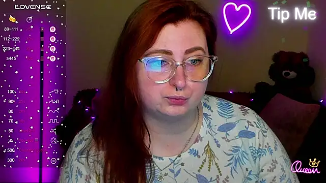 Snapshot of Alicia_love00 chatting on 04/16/26, 11:22 Alicia love00 online show from 04/16/26, 11:22