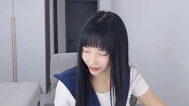 Snapshot of Lisa-3333 chatting on 09/18/25, 02:30 Lisa-3333 online show from 09/18/25, 02:30