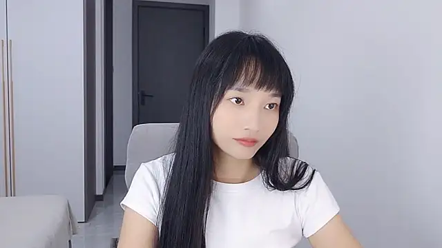 Snapshot of Lisa-3333 chatting on 10/16/25, 01:23 Lisa-3333 online show from 10/16/25, 01:23