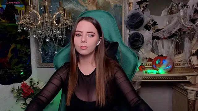 IvoryWood  online show from 11/01/25, 05:04