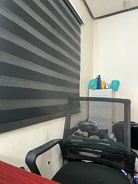 Helleron online show from 12/01/25, 04:23