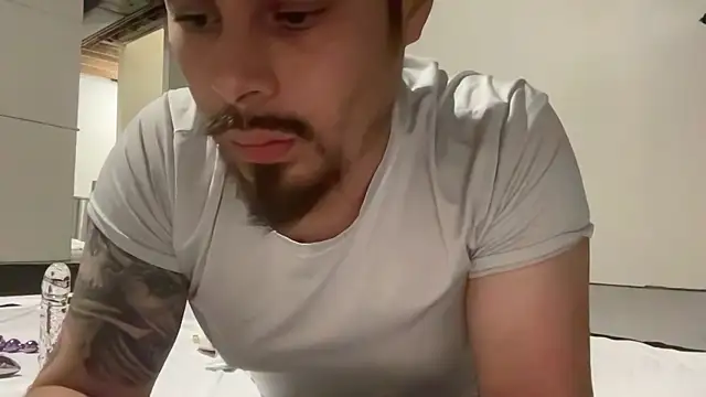 PuttieIn online show from 05/07/26, 02:06
