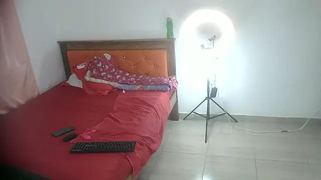 Lawuaifu1 online show from 11/17/25, 07:30