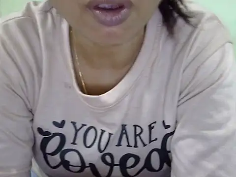 Snapshot of CHAMELI4747 chatting on 10/04/25, 08:56 CHAMELI4747 online show from 10/04/25, 08:56