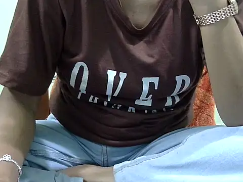 Snapshot of CHAMELI4747 chatting on 10/05/25, 08:12 CHAMELI4747 online show from 10/05/25, 08:12