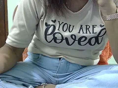 Snapshot of CHAMELI4747 chatting on 10/14/25, 08:48 CHAMELI4747 online show from 10/14/25, 08:48