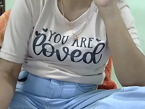 Snapshot of CHAMELI4747 chatting on 10/15/25, 07:41 CHAMELI4747 online show from 10/15/25, 07:41