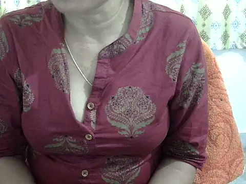 CHAMELI4747 online show from 02/02/26, 09:08