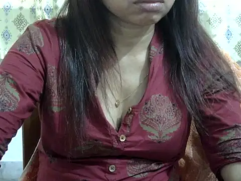 CHAMELI4747 online show from 05/11/26, 09:04