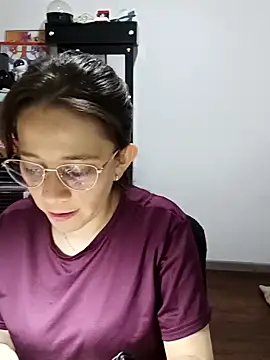 Isabella5 Brown  online show from 11/26/25, 07:26