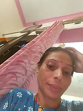 ISHANI-SINGH online show from 10/28/25, 04:09