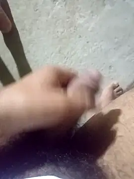 Snapshot of jocafe1995 chatting on 12/18/25, 04:40 jocafe1995 online show from 12/18/25, 04:40