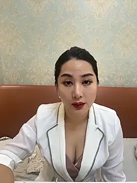 Snapshot of Candice888 chatting on 11/24/25, 10:48 Candice888 online show from 11/24/25, 10:48