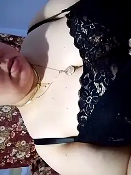 Hnonasix89 online show from 04/15/26, 08:42