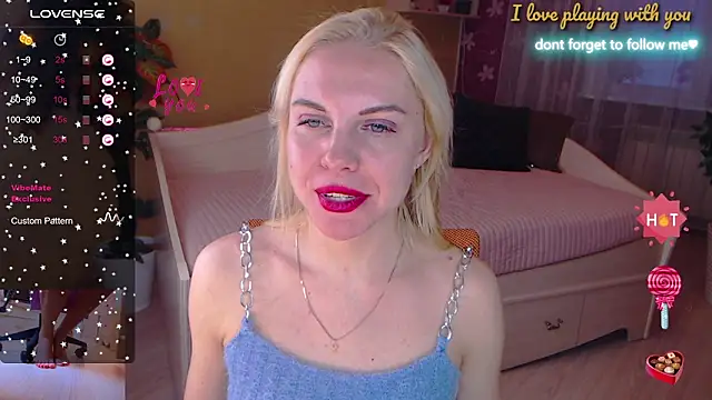 LiSinDoll online show from 10/15/25, 01:28