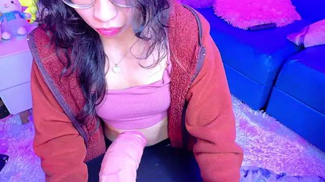 Snapshot of Giaa_rossi chatting on 04/29/26, 02:21 Giaa rossi online show from 04/29/26, 02:21
