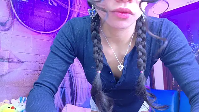 Snapshot of Giaa_rossi chatting on 05/19/26, 02:23 Giaa rossi online show from 05/19/26, 02:23