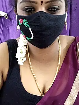 Snapshot of yoga-mithraa chatting on 11/06/25, 04:08 yoga-mithraa online show from 11/06/25, 04:08