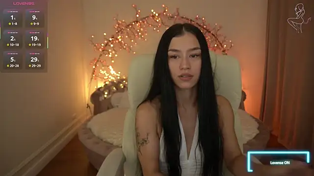 FataleNellie online show from 06/25/26, 08:02