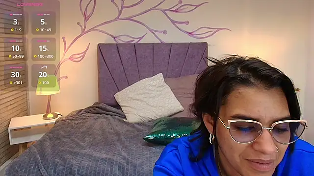 Lia Blake  online show from 09/29/25, 12:10