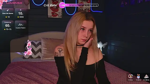 Snapshot of Crystal_Jull chatting on 11/09/25, 04:49 Crystal Jull online show from 11/09/25, 04:49