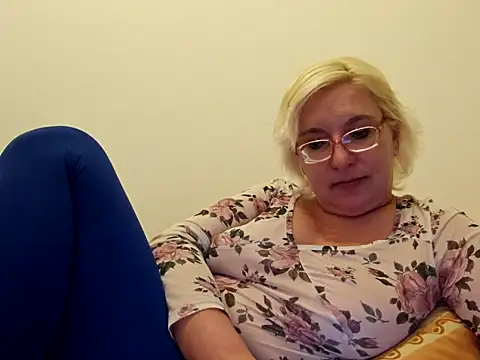 VikaKing online show from 09/16/25, 06:53