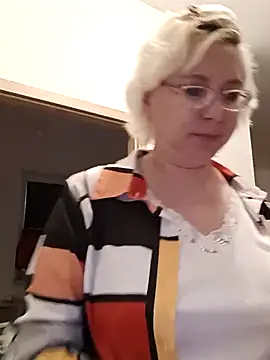 VikaKing online show from 10/19/25, 07:47