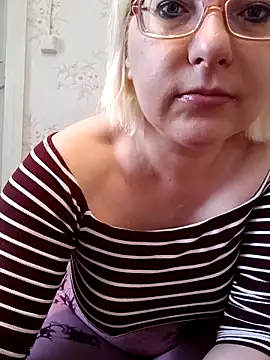 VikaKing online show from 04/25/26, 01:52