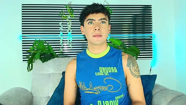 CamiiGuzmanX online show from 01/12/26, 08:47