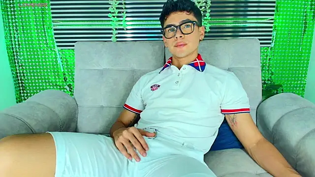 CamiiGuzmanX online show from 03/25/26, 08:59