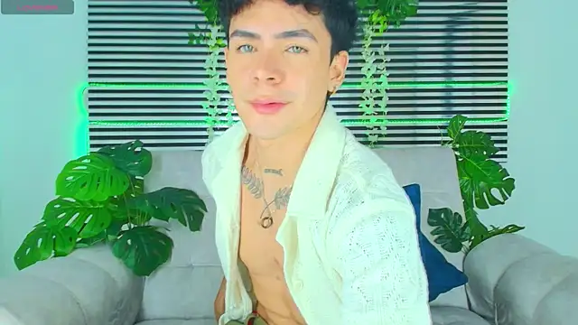 CamiiGuzmanX online show from 04/24/26, 08:33
