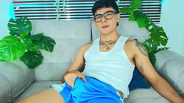 CamiiGuzmanX online show from 04/29/26, 10:16